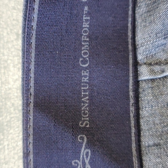 Christopher Banks denim women's pant. Zipper closure. Size 12. Good used cond. - Picture 6 of 8